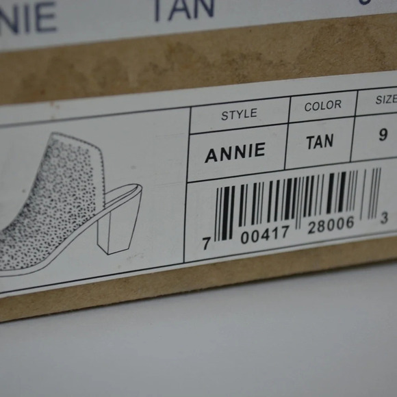 GENTLY USED  REBELS PERF SLIDE WITH BLOCK HEEL TAN SIZE 9 - Picture 8 of 8